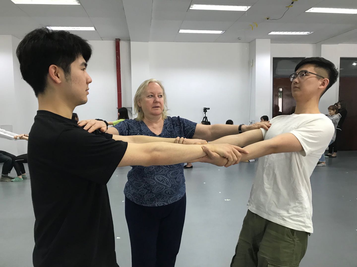 肢体热身.jpg