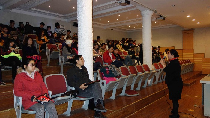 台湾艺术大学廖金凤副教授讲座_副本.jpg