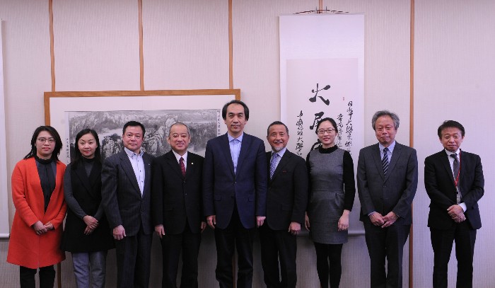 中央戏剧学院代表团与日本大学艺术学部合影_meitu_1.jpg