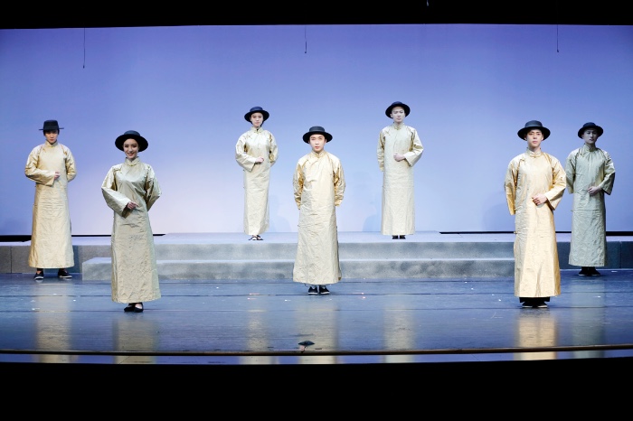 2015级表演本科班毕业大戏《老舍赶集》.jpg