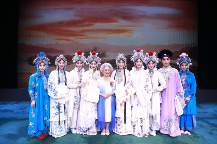 4、举办纪念田汉先生诞辰120周年系列演出_meitu_34.jpg