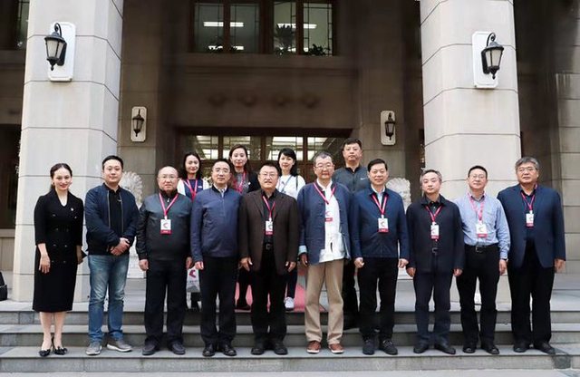 中国高等戏剧教育联盟主席团成员合影.jpg