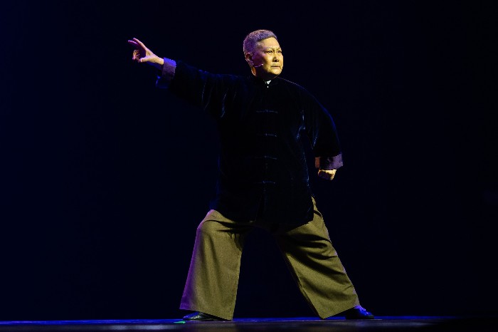 著名京剧表演艺术家裴艳玲在开幕式上演出.jpg