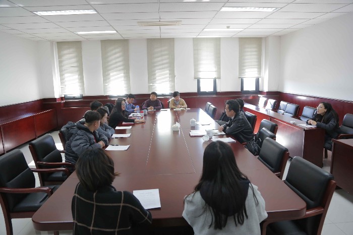 支部书记座谈会_副本.jpg